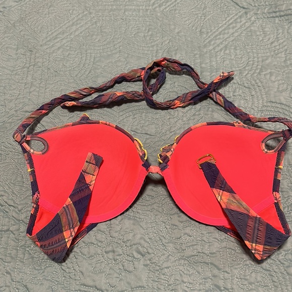 Victoria’s Secret bikini top - Picture 4 of 4